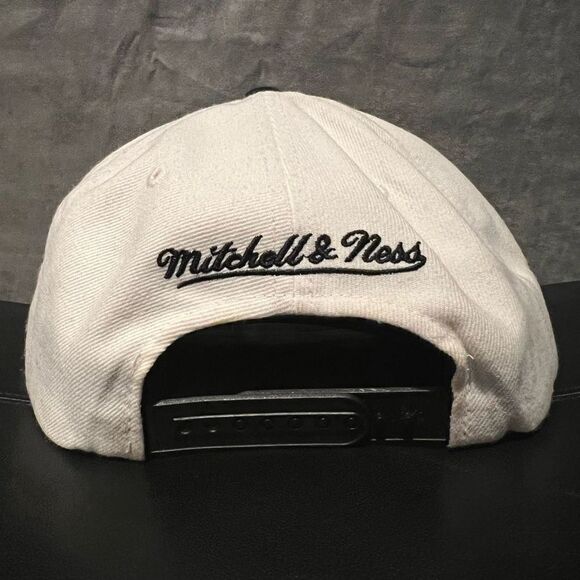 ‘12 MITCHELL & NESS Brooklyn Nets Bold Text Adjustable SnapBack Hat / One Size - Picture 2 of 6